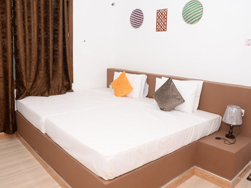 Alizeti Room (Room No. 4)