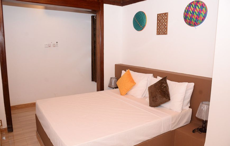 Waridi Room (Room No 2)